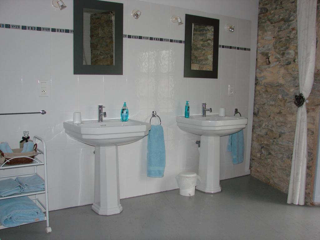 B&B Tour De Saint Anne Azille Habitación foto