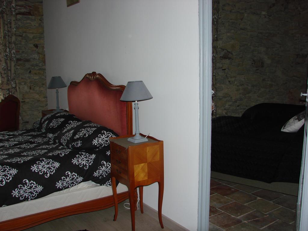B&B Tour De Saint Anne Azille Habitación foto
